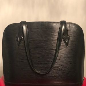 Louis Viutton Black Epi Leather Lussac